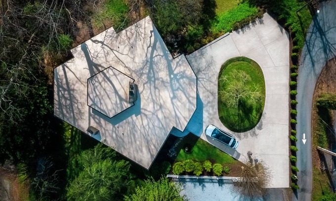 Brevard House | The Coolest House in Brevard- Mid-Century - Impeccably Clean - Winter Rates