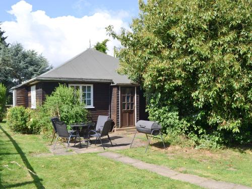 East Dereham House | The Cottage - B4014