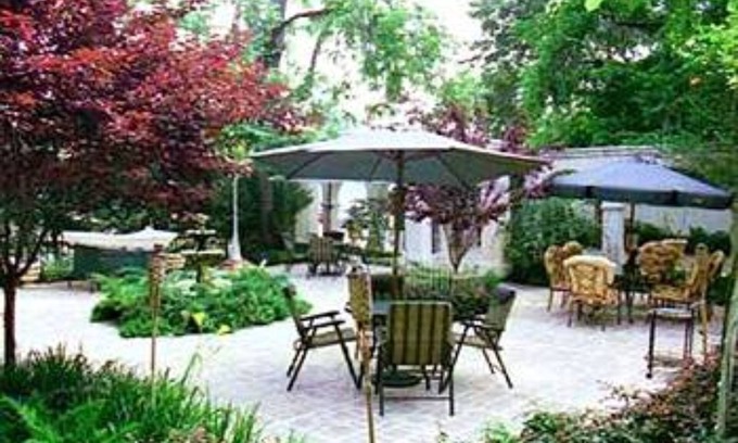Monticello Bed & Breakfast | The Cottage Bed & Breakfast