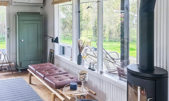 Østerskov House | The cottage is situated on a beautiful natural plot bordering an unfenced marsh.