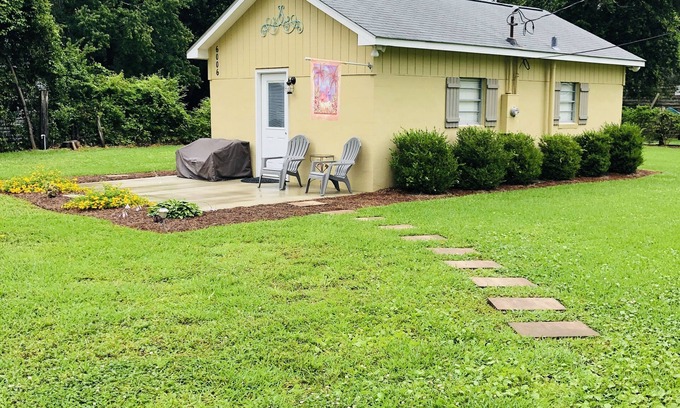 Wilmington Cottage | The Cottage on Park 2 miles from Wrightsville Beach