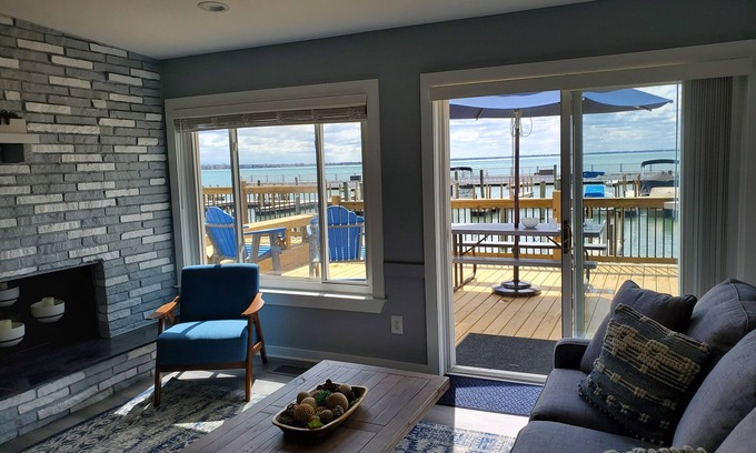 Anchorville Cottage | The Cottages at Northpointe on Anchor Bay