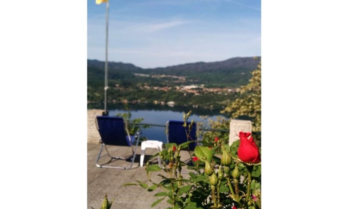 Ameno House | The Courtyard on the Lake. App. Carlotta