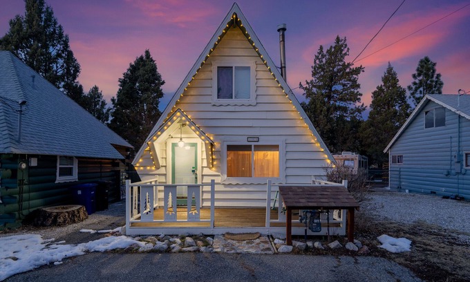 Big Bear City Cabin | The Cozy Rozy A Frame Cabin