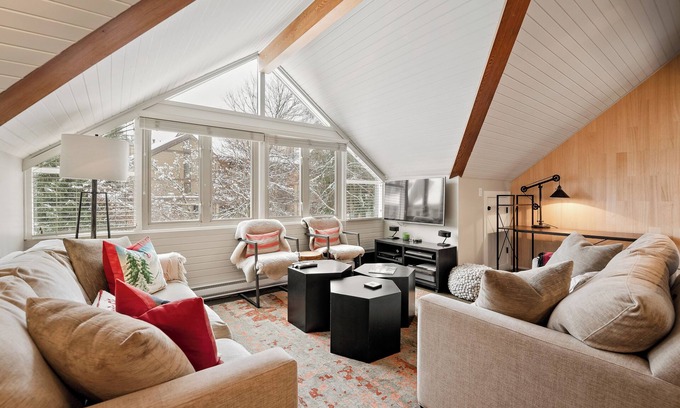 Whistler Cay Heights Condo | The Crest | Spacious, Central Condo | Free Parking