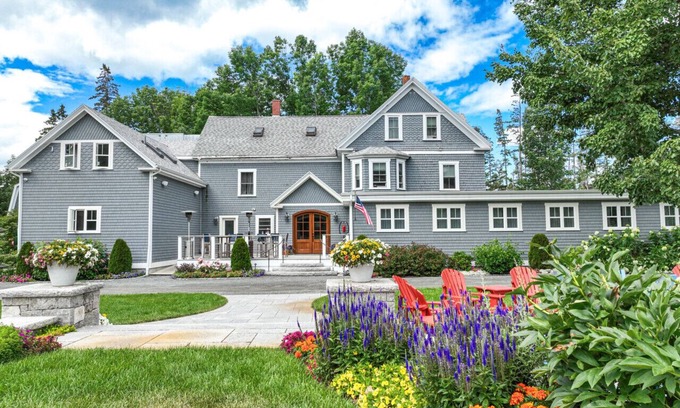 Hancock Point Bed & Breakfast | The Crocker House Country Inn (Rm 9)