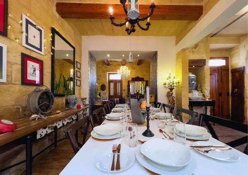 Zejtun House | The Curiosities House - Artistic & Experiential retreat