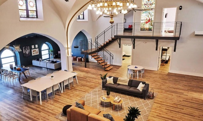 Graduate Hospital House | The Deacon - A Place to Gather