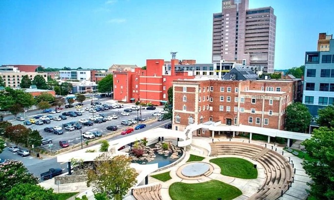Winston - Salem Apartment | The Downtown Moxie!