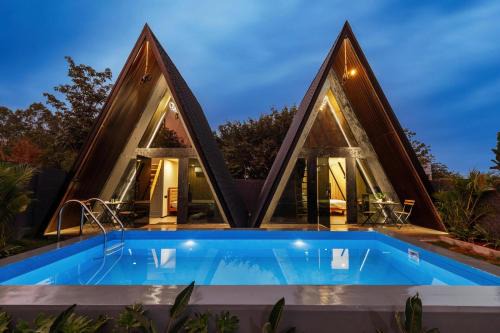 Devanahalli Villa | The Dune Retreat by StayJadePoolTwin VIllas