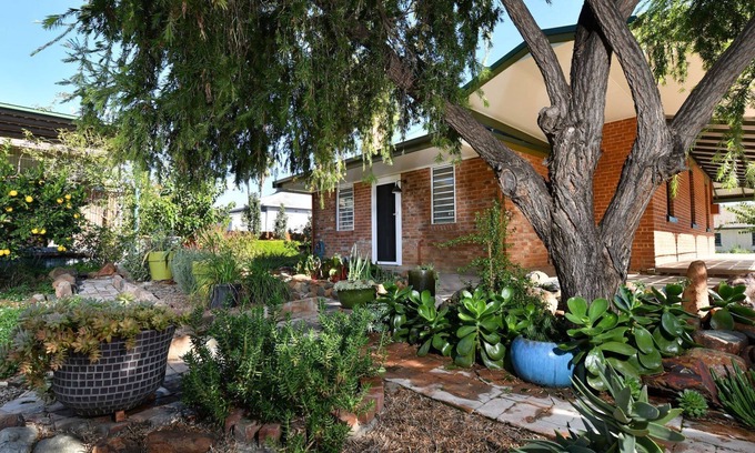 Manilla House | The Eagle's Nest - Adventure-Ready 4-Bedroom Holiday Home in Manilla, NSW