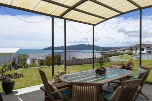 Cable Bay House | The Eagles Nest