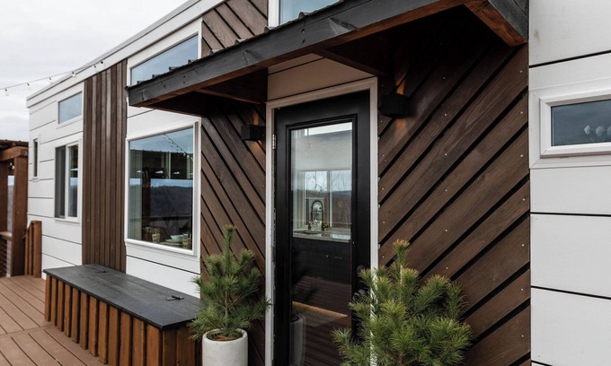 Jamestown House | The Eagles Nest