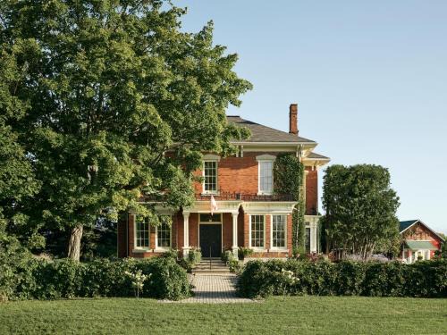 Bloomfield Hotel | The Eddie Hotel and Farm