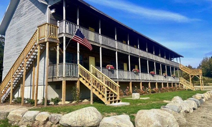 Brooklin Hotel | The Eggemoggin Reach Inn