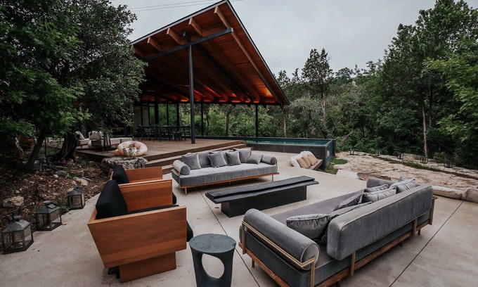 Austin House | The Falling Leaves Retreat - A Tranquil Wilderness Estate