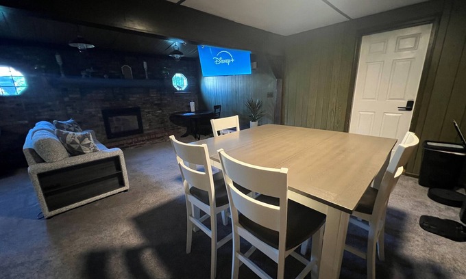 Erie House | The Family Escape Ranch (Large Listing)