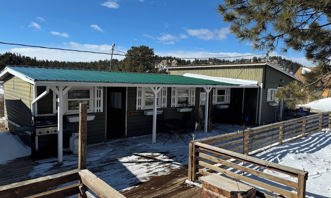Red Feather Lakes Apartment | The fishing suite