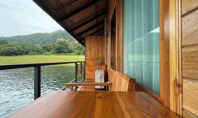 Thong Pha Phum Hotel | The Floating Lake House