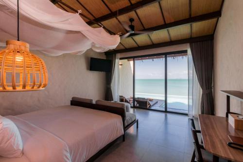 Mae Nam Resort | The Flow Samui Beach Resort