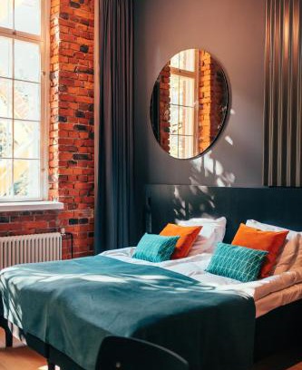 Keskinen District Hotel | The Folks Hotel Konepaja