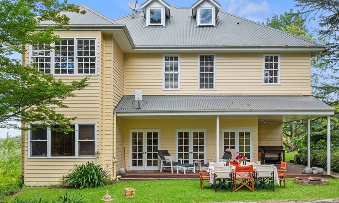 Bilpin House | The Folly - Beautiful Family Home in quiet rural position - walk to Bilpin town centre