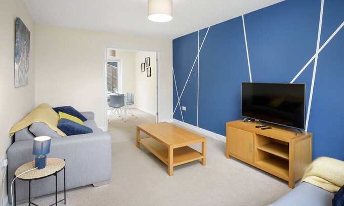 Chorley House | The Follywood - Decadent, spacious four bedroom property Chorley