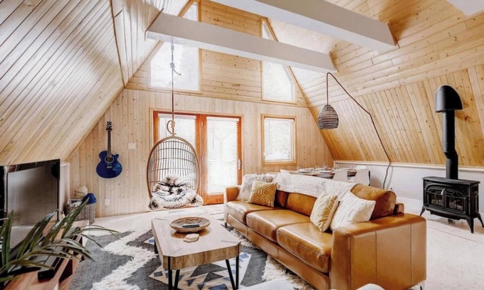 Blue River House | The Fox A-Frame | An Intimate Mountain Retreat