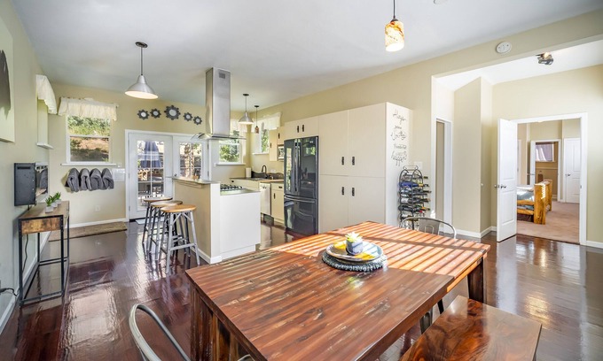 Durango House | The Fun House! Polar Xpress, Hot tub, Espresso Bar, Views, Foosball, More!