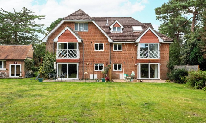 Canford Cliffs Cottage | THE GABLES PENTHOUSE, family friendly, with a garden in Bournemouth