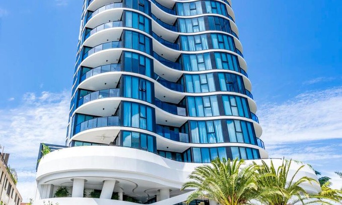 Broadbeach Apartment | The Gallery - Q Stay