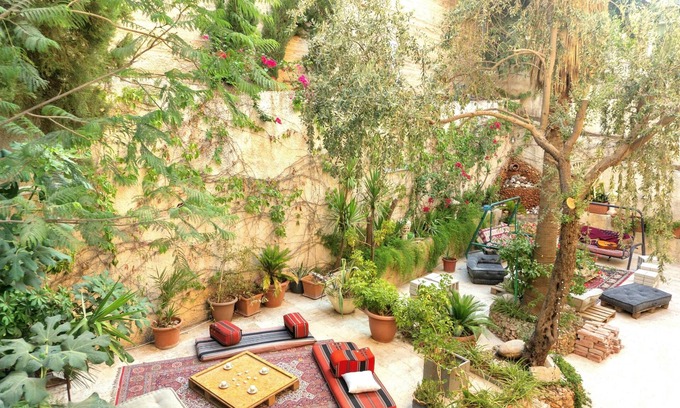 Al Abdali House | (the garden) a space to getaway and rejuvenate