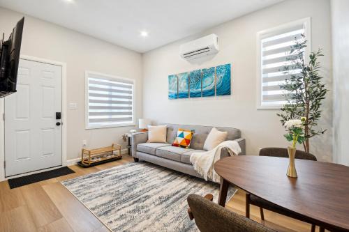 White Oaks Apartment | The Garden Suite in London, On 1BR, 1B with free washer and dryer