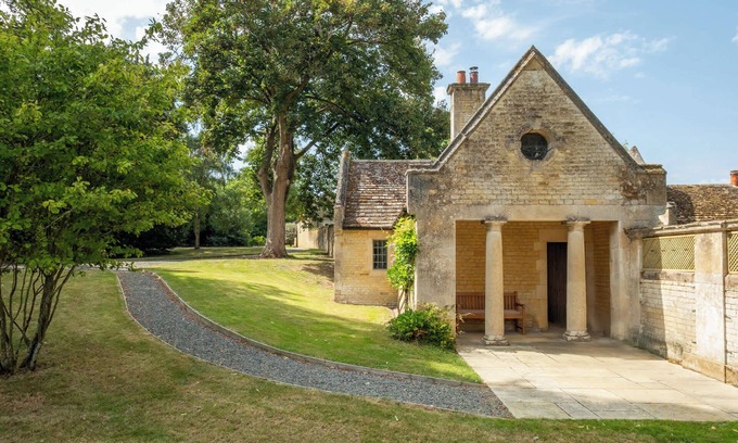 Apethorpe House | The Gate House Summar