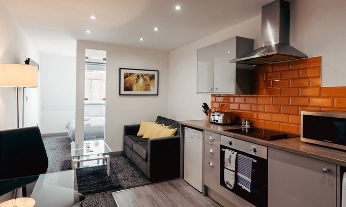 Halifax Apartment | The Gentleman Jack Apartment 215