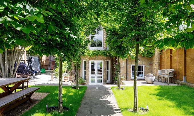 Larkhall House | The Glade, by Veeve