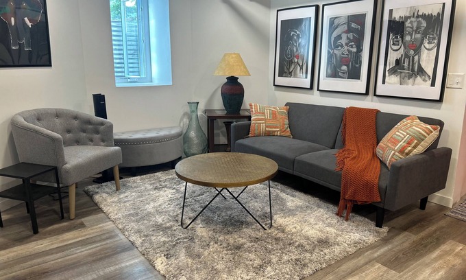 Summit Hill Apartment | The Grand Studio - Unit 1