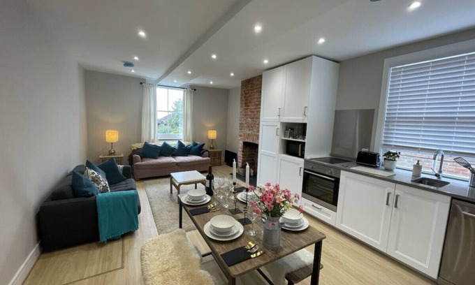 Wadhurst Apartment | The Greig 1B - Smart, spacious 1 bed Wadhurst Apartment (1B) - Sleeps 4