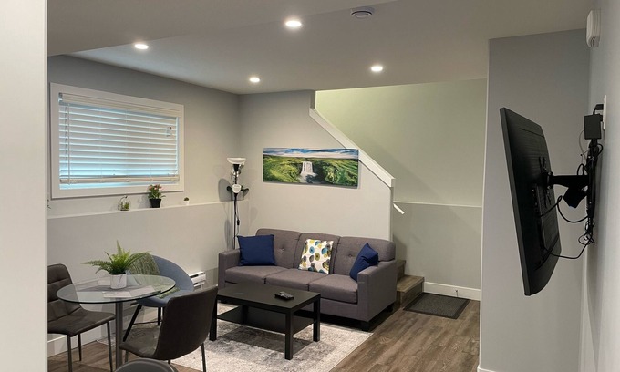 Saskatoon House | The Hamm Suite