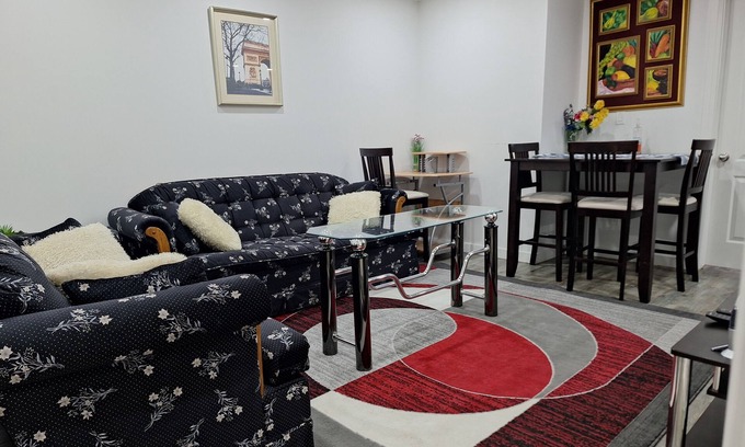 Saskatoon Apartment | The Hampton Suite(close to the Airport & Downtown)