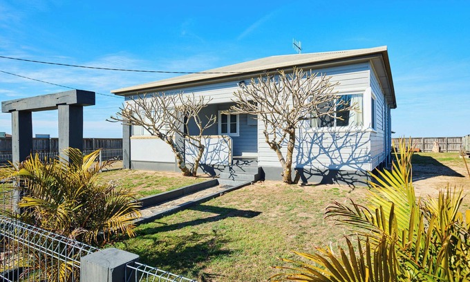 Harrington House | The heart of town at your finger tips, perfect for the boat and family