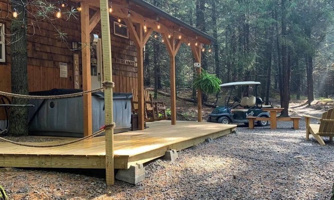 Leeper Cabin | The Hideaway near Cook Forest State Park