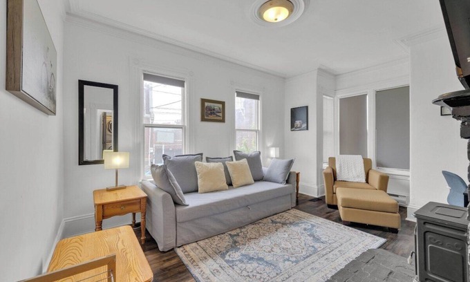 Saint John Apartment | The Hilltop Summary: