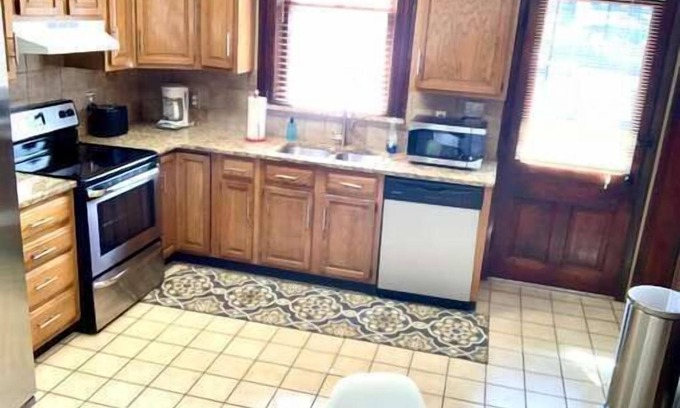 German Village House | The House Hotels - New Frankfort 2