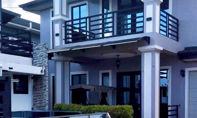 Claxton Bay House | The House of Praise 3Bd