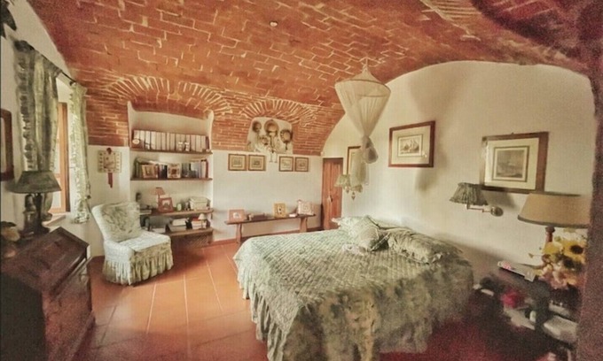 Morsasco House | The House of Red Leaves