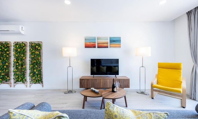 Burgau Apartment | The Hub central apartment Burgau