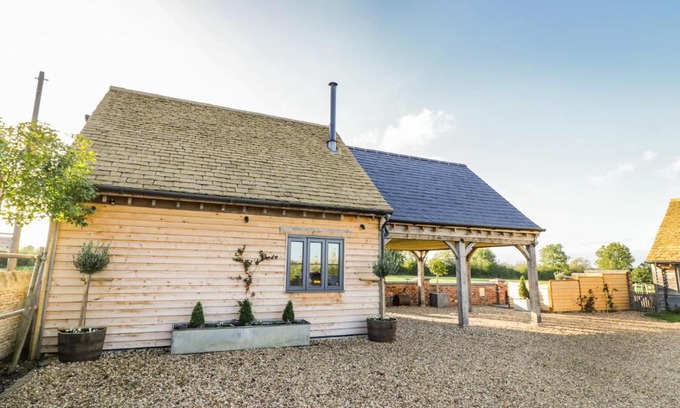 Armscote House | The Hyde