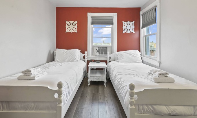 Ocean Grove Bed & Breakfast | The Inn at Ocean Grove - Vermont