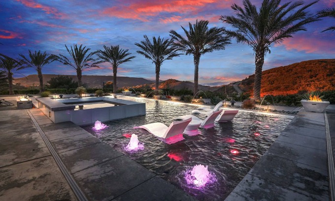 Temecula Villa | ★The Iron Mansion 9 Acre Luxurious Private Resort 12000 ft Event Space! ★